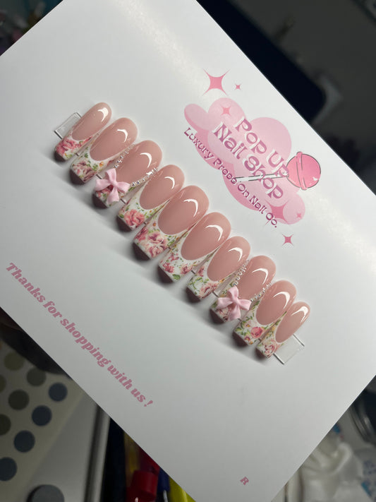 Frenchie with Flowers